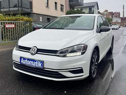 Pure white Gebraucht 2019 VW Golf VII IQ Drive Kleinwagen | 16.380 € (Fairer Preis)