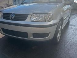 Silber Gebraucht 2000 VW Polo Limousine | 599 € (Guter Preis)