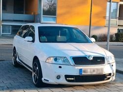 Weiß Gebraucht 2009 Skoda Octavia vRS Kombi | 5.300 € (Fairer Preis)