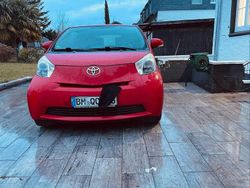 Rot Gebraucht 2011 Toyota iQ Kleinwagen | 5.400 € (Fairer Preis)