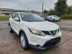 Weiß Gebraucht 2017 Nissan Qashqai SUV | 11.900 € (Fairer Preis)