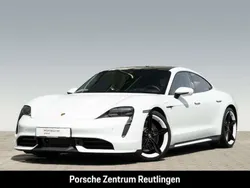 Carraraweißmetallic Gebraucht 2022 Porsche Taycan Turbo Limousine | 84.560 € (Guter Preis)
