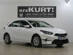 Weiß Neu 2025 Kia Ceed Limousine | 22.990 € (Guter Preis)