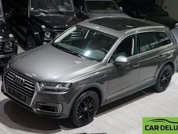 Grau Gebraucht 2018 Audi Q7 SUV | 31.888 € (Guter Preis)