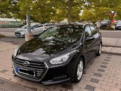 Schwarz Gebraucht 2017 Hyundai i40 Premium Kombi | 12.250 € (Etwas zu teuer)