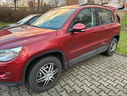Rot Gebraucht 2008 VW Tiguan Track & Field SUV | 7.999 € (Etwas zu teuer)