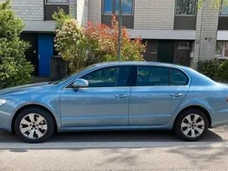 Grau Gebraucht 2009 Skoda Superb Ambition Limousine | 4.500 € (Superpreis)