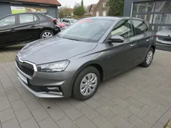Grau Neu 2024 Skoda Fabia Selection Limousine | 18.970 € (Fairer Preis)