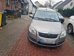 Gold Gebraucht 2009 Skoda Roomster Van / Kleinbus | 3.800 € (Etwas zu teuer)