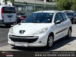 Weiß Gebraucht 2009 Peugeot 206+ Basis Kleinwagen | 1.450 € (Fairer Preis)