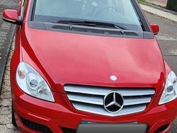 Rot Gebraucht 2008 Mercedes B200 Van / Kleinbus | 5.420 € (Fairer Preis)