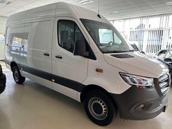 Arktikweiss Gebraucht 2024 Mercedes Sprinter Van | 45.850 € (Fairer Preis)