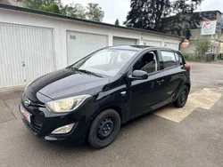 Schwarz Gebraucht 2013 Hyundai i20 Edition Limousine | 2.990 € (Guter Preis)