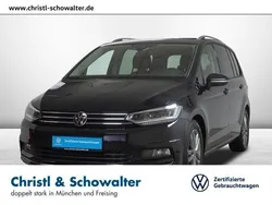 Deep black perleffekt Gebraucht 2023 VW Touran Move Van / Kleinbus | 39.484 € (Teuer)