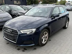 Blau Gebraucht 2017 Audi A3 Basis Limousine | 10.990 € (Guter Preis)