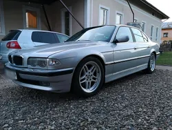 Silber Gebraucht 2001 BMW 740 M Sport Limousine | 17.499 €