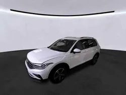 Weiß Gebraucht 2021 VW Tiguan Active SUV | 23.990 € (Fairer Preis)