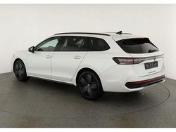 Oryxweiß perlmutteffekt Neu 2025 VW Passat R-line Kombi | 51.195 € (Fairer Preis)