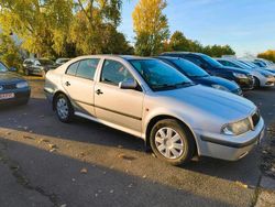 Silber Gebraucht 1997 Skoda Octavia Limousine | 2.000 € (Etwas zu teuer)