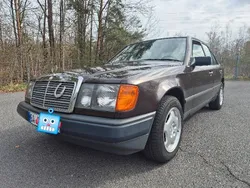 Braun Gebraucht 1988 Mercedes E250 Limousine | 6.900 €