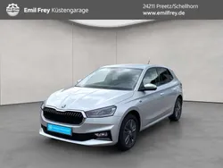 Brilliantsilber metallic Gebraucht 2024 Skoda Fabia Drive Limousine | 20.480 € (Superpreis)