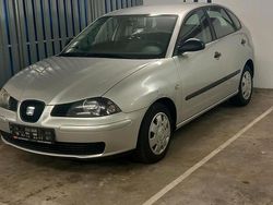 Silber Gebraucht 2003 VW Golf IV Kleinwagen | 1.400 €