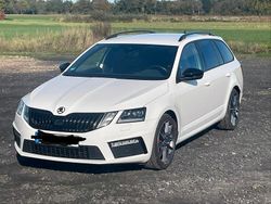 Weiß Gebraucht 2019 Skoda Octavia RS Kombi | 23.750 € (Etwas zu teuer)