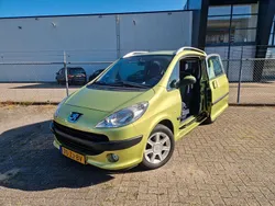 Gelb Gebraucht 2008 Peugeot 1007 Premium Kleinwagen | 2.750 € (Guter Preis)