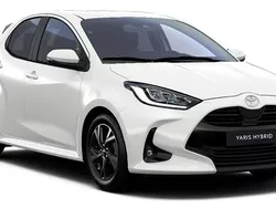 Weiß Neu 2025 Toyota Yaris Hybrid Limousine | 26.700 € (Fairer Preis)