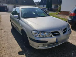 Silber Gebraucht 2001 Nissan Almera Kleinwagen | 550 € (Guter Preis)