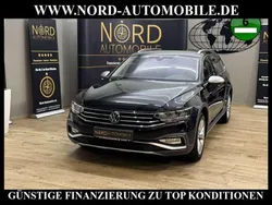 Deep black perleffek (metallic) Gebraucht 2023 VW Passat Alltrack Kombi | 28.990 € (Guter Preis)