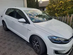 Weiß Gebraucht 2020 VW e-Golf Kleinwagen | 15.950 € (Fairer Preis)