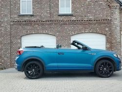 Blau Gebraucht 2021 VW T-Roc Cabriolet R-line Cabrio | 29.000 € (Fairer Preis)