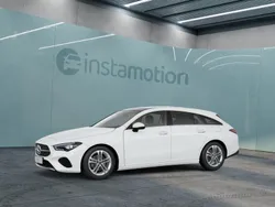 Weiß Gebraucht 2024 Mercedes CLA180 Limousine | 33.340 € (Etwas zu teuer)