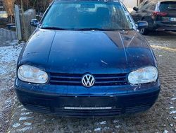 Blau Gebraucht 2001 VW Golf Limousine | 2.000 € (Guter Preis)