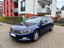 Blau Gebraucht 2017 VW Passat Trendline Kombi | 7.500 € (Guter Preis)