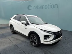 Weiß Gebraucht 2022 Mitsubishi Eclipse Cross Basis SUV | 20.400 € (Superpreis)
