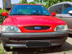 Rot Gebraucht 1992 Ford Escort Limousine | 4.500 €