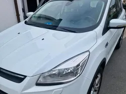 Weiß Gebraucht 2015 Ford Kuga SUV | 8.500 € (Guter Preis)