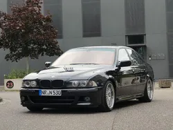 Schwarz Gebraucht 2001 BMW 525 M Sport Limousine | 10.000 €