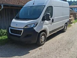 Weiß Gebraucht 2023 Peugeot Boxer Van | 25.900 € (Fairer Preis)