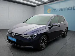 Blau Gebraucht 2024 VW Golf VIII Kleinwagen | 26.099 € (Guter Preis)