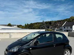 Schwarz Gebraucht 2009 Toyota Aygo Kleinwagen | 2.390 € (Fairer Preis)