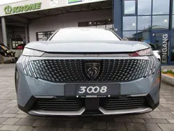 Ingarablau Gebraucht 2024 Peugeot e-3008 GT SUV | 48.900 € (Guter Preis)