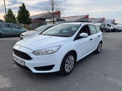 Weiß Gebraucht 2014 Ford Focus Ambiente Kombi | 4.290 € (Guter Preis)