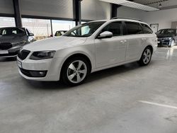 Candy weiss Gebraucht 2014 Skoda Octavia Elegance Kombi | 15.980 € (Fairer Preis)