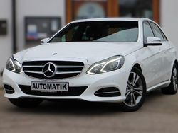 Weiß Gebraucht 2013 Mercedes E200 Avantgarde Limousine | 15.990 € (Fairer Preis)