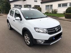 Weiß Gebraucht 2015 Dacia Sandero Stepway Limousine | 5.500 € (Guter Preis)