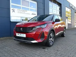 Rot Gebraucht 2021 Peugeot 3008 Allure SUV | 21.990 € (Etwas zu teuer)