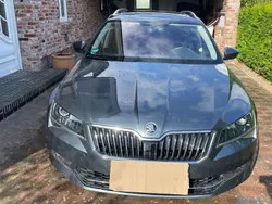 Grau Gebraucht 2018 Skoda Superb Style Kombi | 21.900 € (Etwas zu teuer)